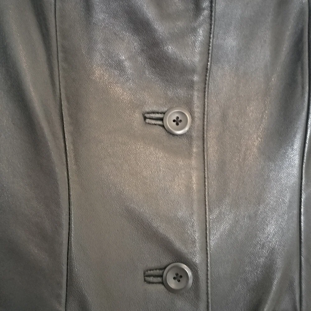 Valerie Stevens Black Lamb Leather Jacket Button-Up Lined Woman's Sz‎ S Soft!